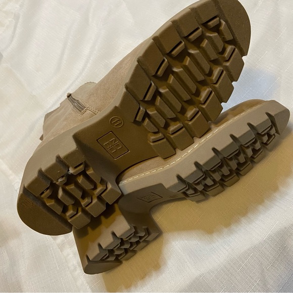 No Boundaries Knit Chelsea Ankle Boots Size 11 - Picture 4 of 6